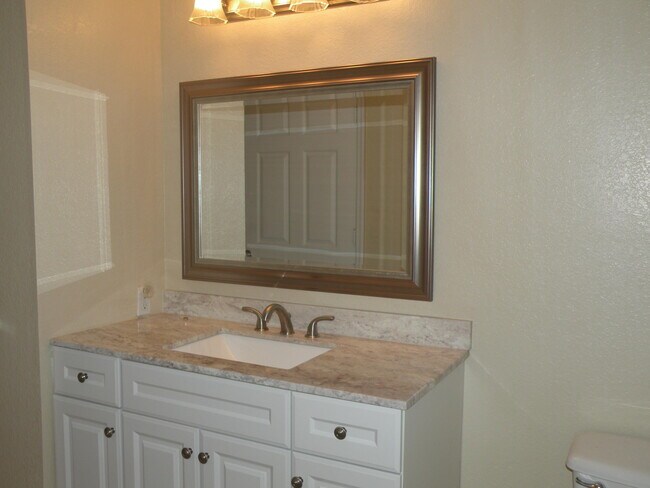 Building Photo - 15025 Michelangelo Blvd