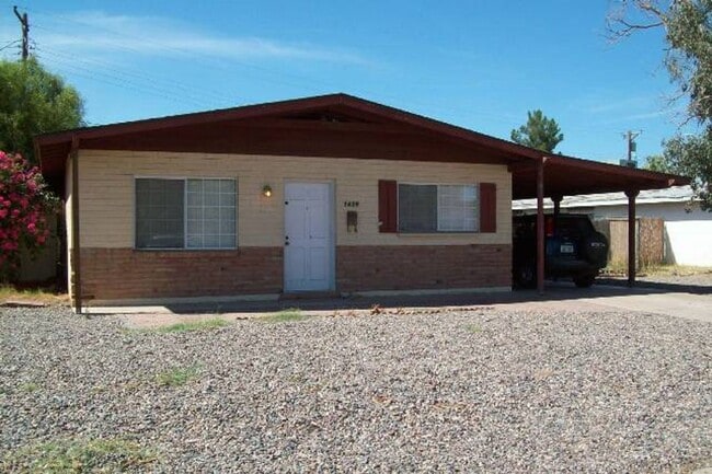 Primary Photo - **3 Bedroom Tempe Home – Great Location | ...