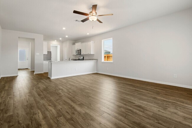 Building Photo - 701 Jasmine Rdg Ln