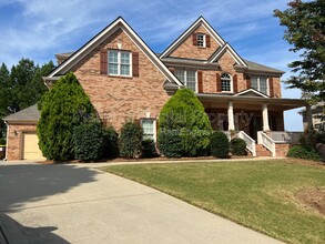 Building Photo - 5520 Viewpoint Ct