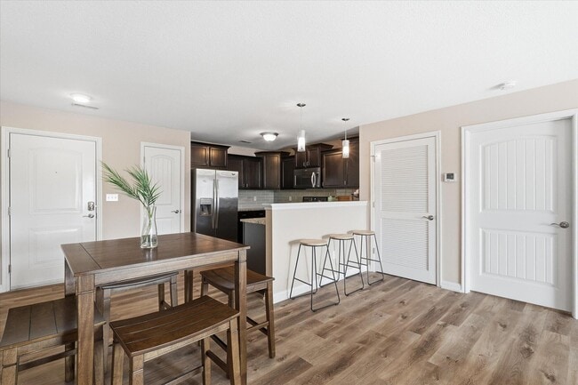 Building Photo - 2212 Chapel Hill Rd