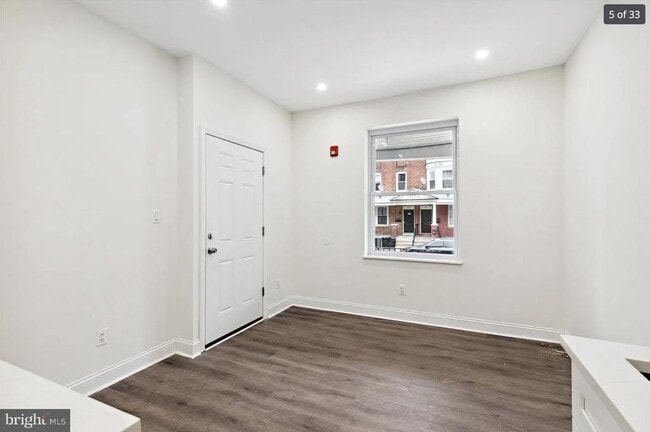 Building Photo - 320 N 62nd St