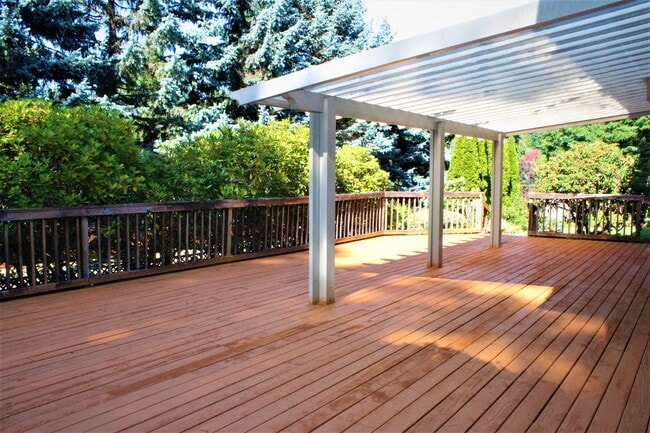 Building Photo - 321 Keach Ct