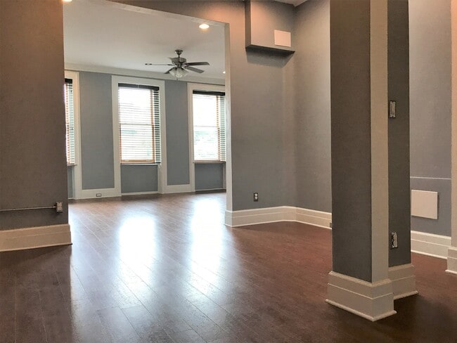 Building Photo - Charming 2 Bedroom/2 Bathroom Apartment in...