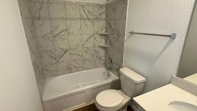 Building Photo - 121 Tofalla