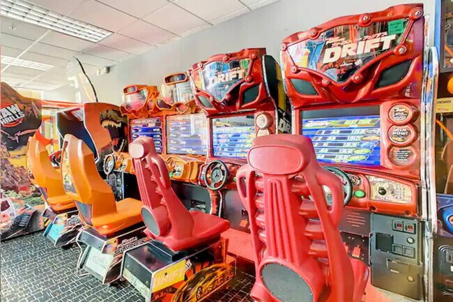 Building Photo - 8101 Resort Village Dr