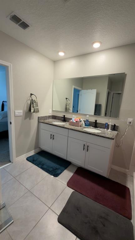 Building Photo - 1583 Barberry Dr