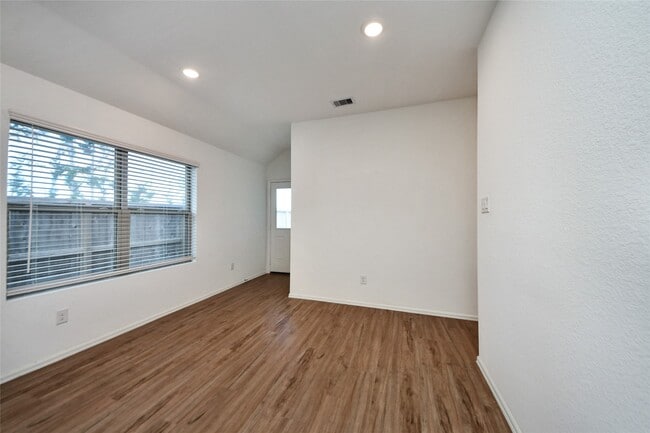 Building Photo - 19348 Villa Mesa Dr