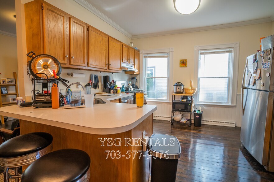 Building Photo - 53 Riverdale St