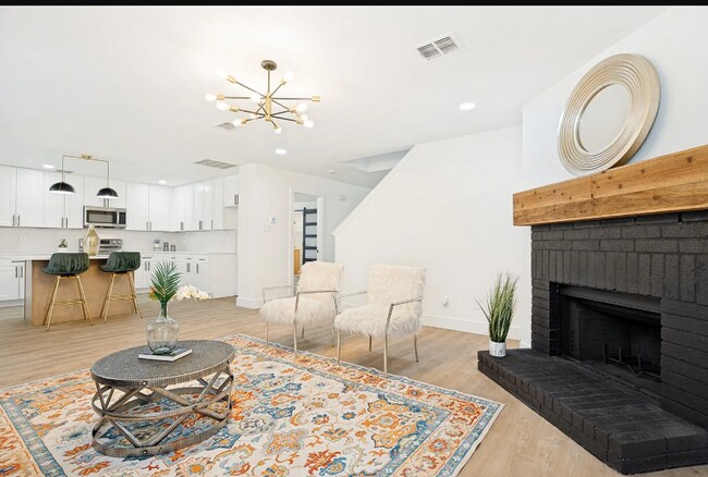 Building Photo - 4829 Cedar Crest Dr