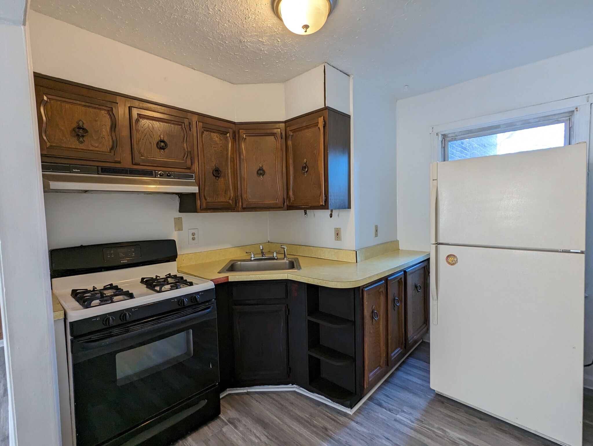Building Photo - 514 Arsan Ave