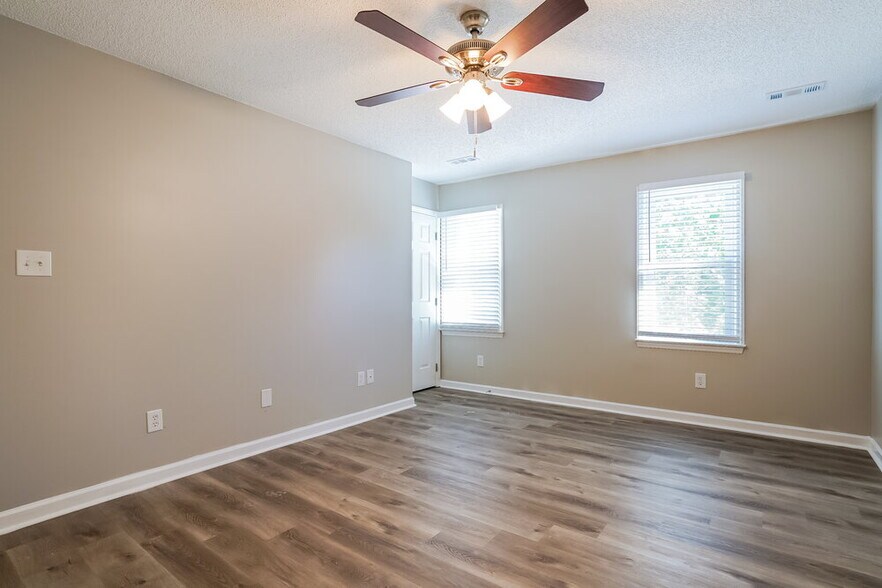 Building Photo - 4912 Matlock Ct