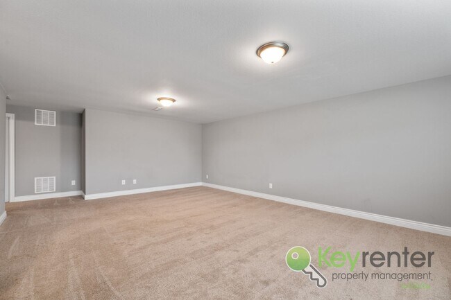Building Photo - 2401-2403 E Coolwater St Duplex