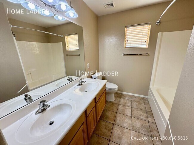 Building Photo - 1100 E Nunneley Rd