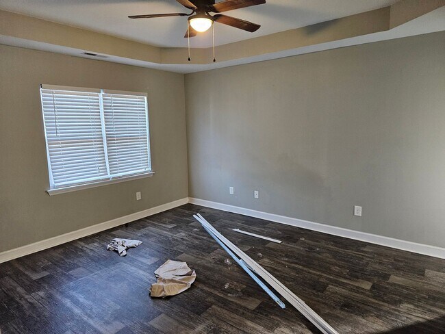 Building Photo - 211 Breakwater Dr