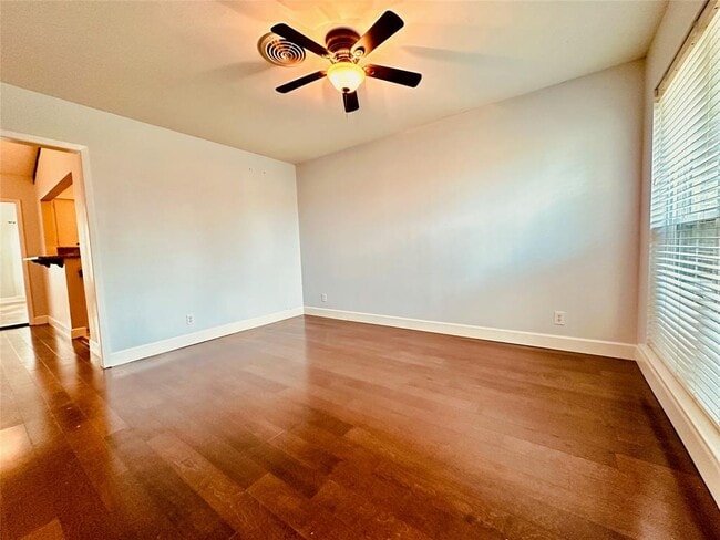 Building Photo - 103 Prince Dr