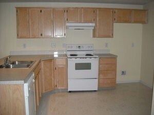 Building Photo - Spacious 4 Bedroom Home w/ Upstairs Laundry & Fully Fenced Yard!