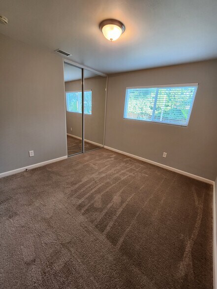 Building Photo - 5051 Rebel Rd