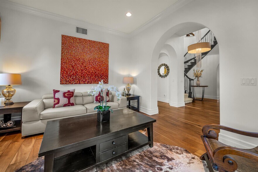 Building Photo - 8001 Ocean Bluff Dr