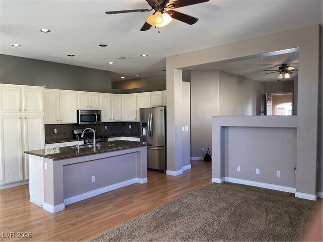 Building Photo - 1028 Plentywood Pl