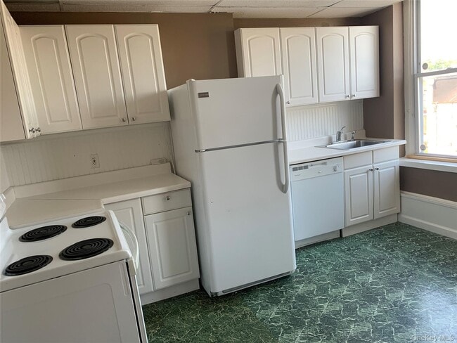 Building Photo - 249 NY-25A