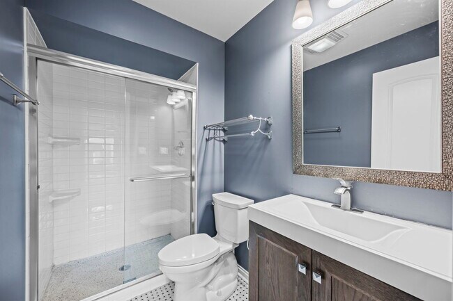 Building Photo - 201 Thames Pkwy