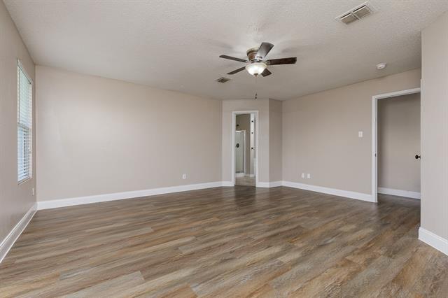 Building Photo - 2228 Bradford Pear Dr
