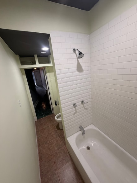 Building Photo - 2457 S Washtenaw Ave.