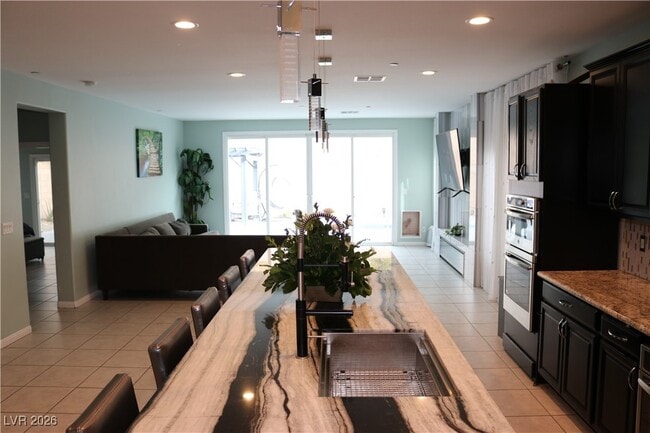 Building Photo - 10 Vicolo Sebino