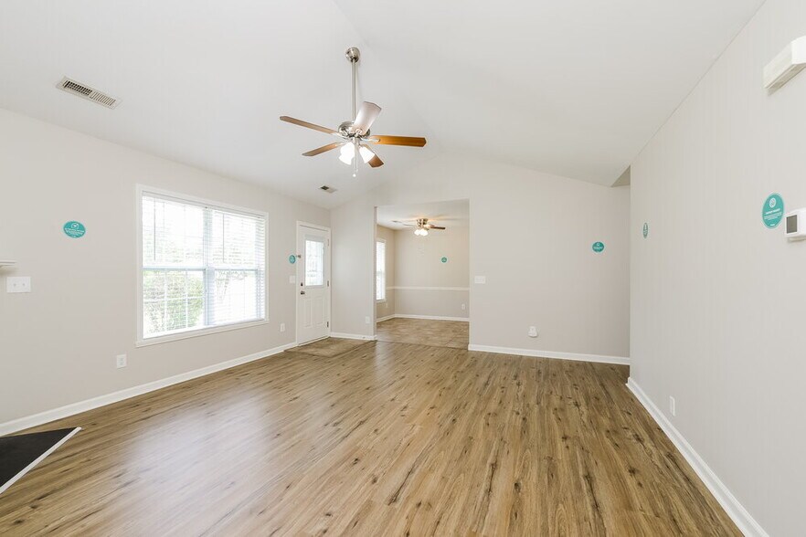 Building Photo - 5204 Mt Hope Dr