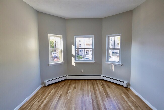 Building Photo - 34 Edison Green