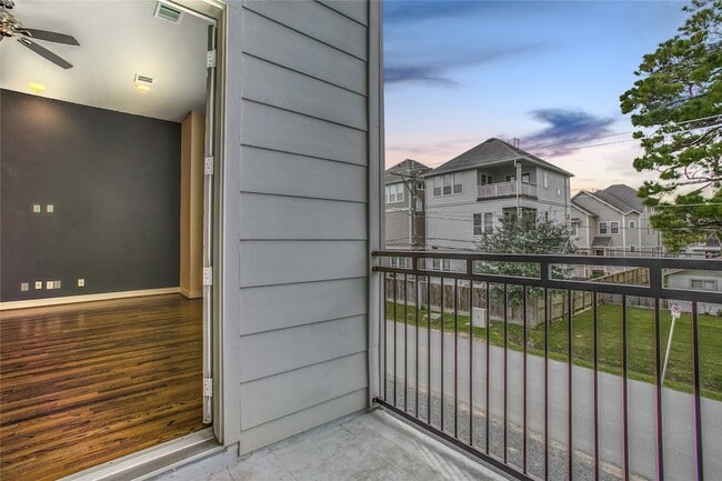 Building Photo - 1508 Beall St