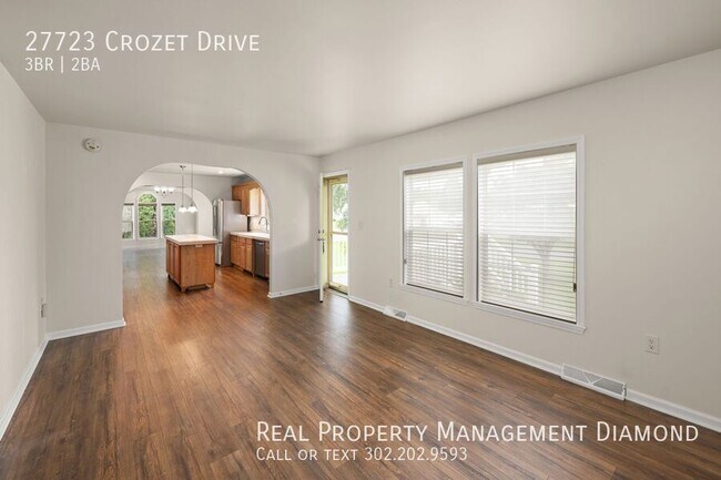 Building Photo - 27723 Crozet Dr
