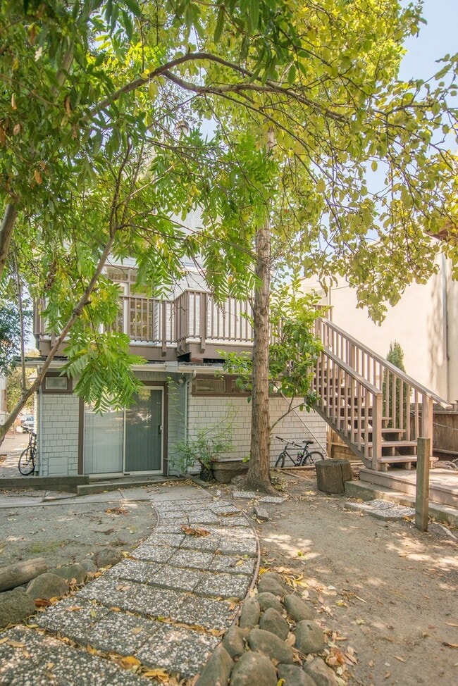 Building Photo - 1425 Walnut St