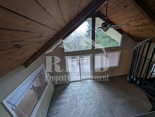 Building Photo - Charming 2-Bedroom Belfair Home