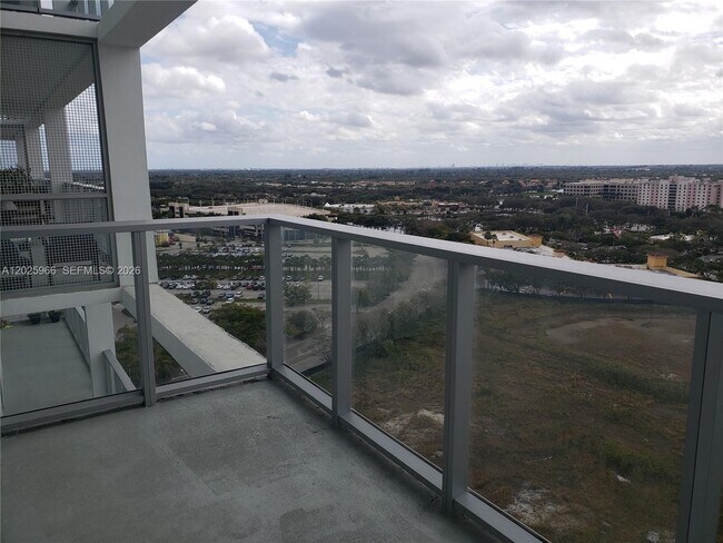 Building Photo - 2000 Metropica Wy
