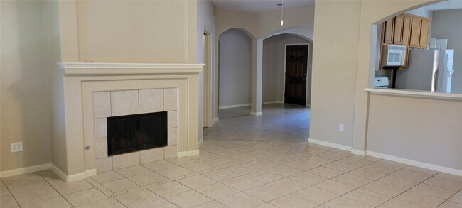 Building Photo - 98 S Regan Mead Cir