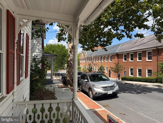 Building Photo - 211 E Boscawen St
