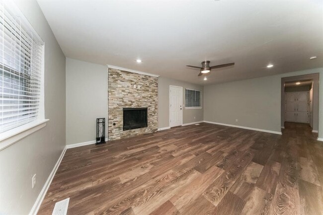 Building Photo - 609 Banner Ave