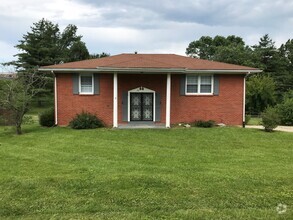 Building Photo - Move In Ready 3 Bedroom 2 Bath Home w/ Garage