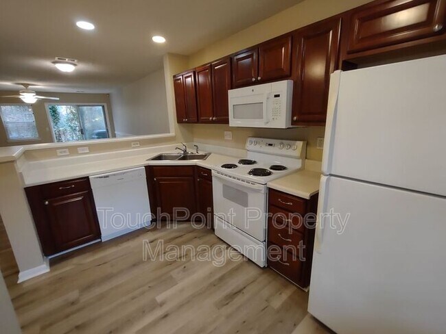 Building Photo - 10215 Reindeer Way Ln