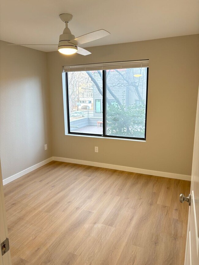 Building Photo - Completely Renovated 3 Bed 2 Bath Condo Downtown Pearl.  Brand New Interior!