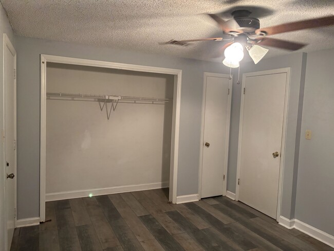 Building Photo - 2331 Sandpiper St