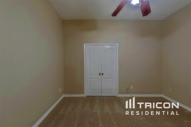 Building Photo - 1312 Pierron Dr