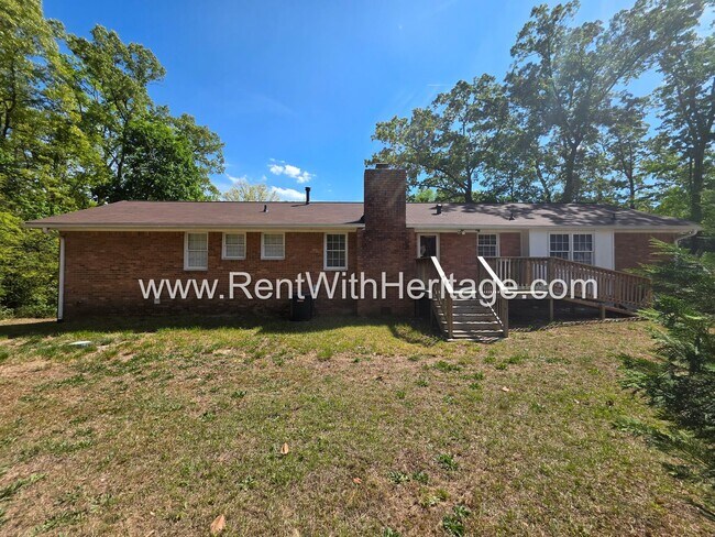 Building Photo - 7016 Skyline Dr