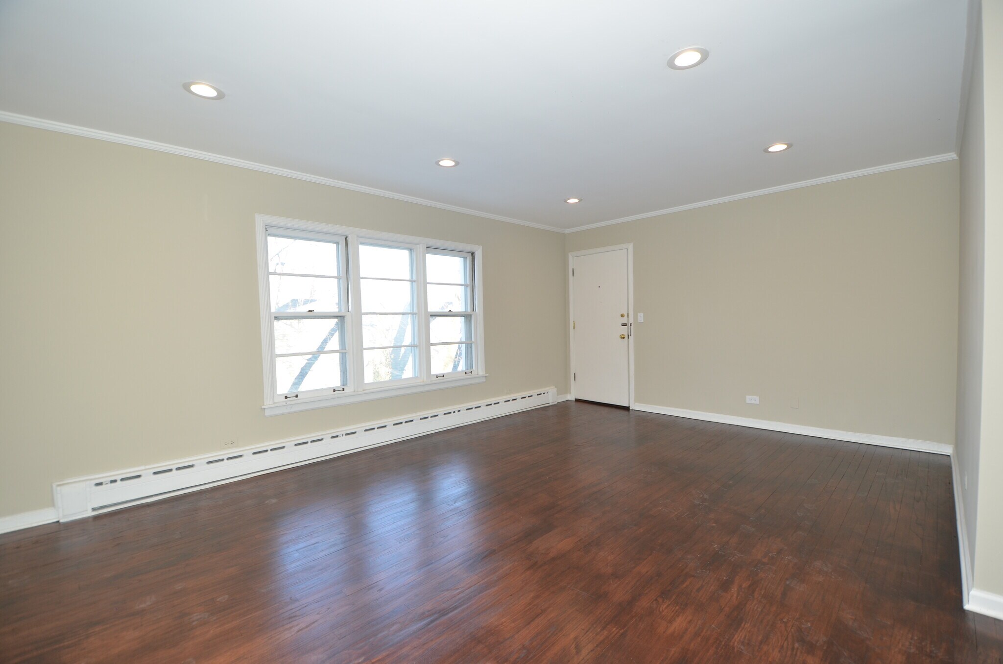 Building Photo - 2038 Sherman Ave
