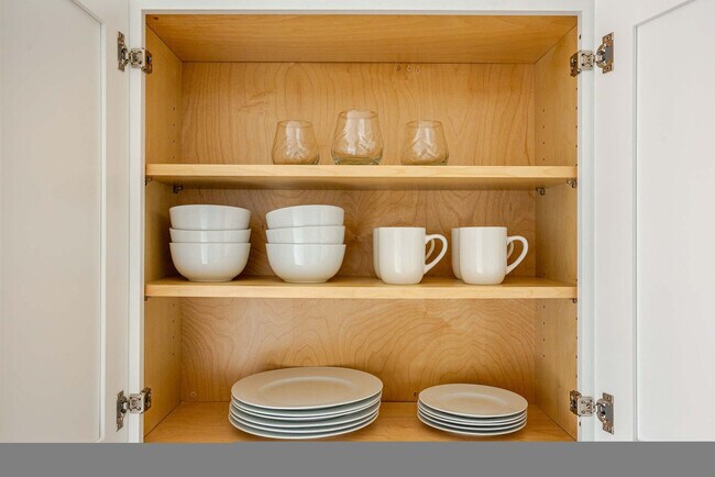 Building Photo - 1384 Ridge Ave