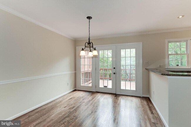 Building Photo - 1264 Quaker Hill Dr