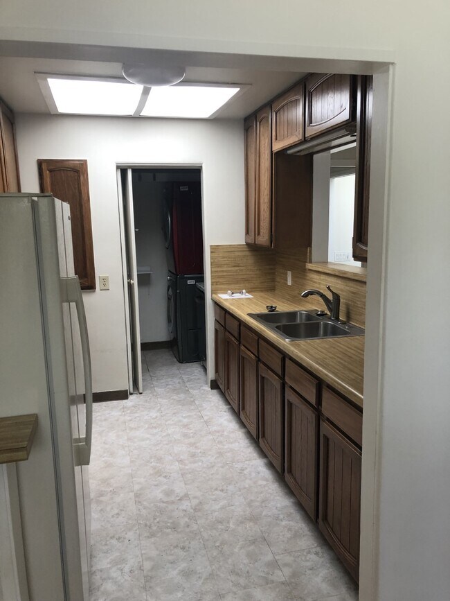 Building Photo - 3151 Meadow Grove Dr