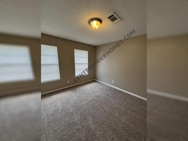 Building Photo - 1001 Ferrell Dr